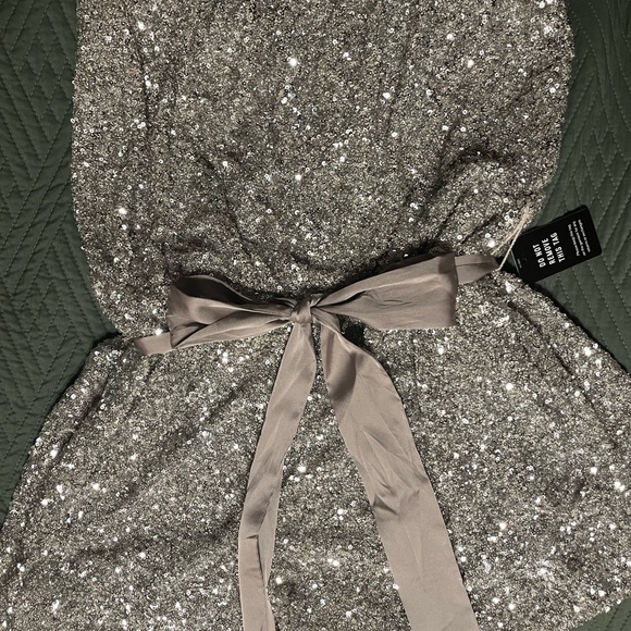 Express Silver Sequin Romper - Picture 4 of 6